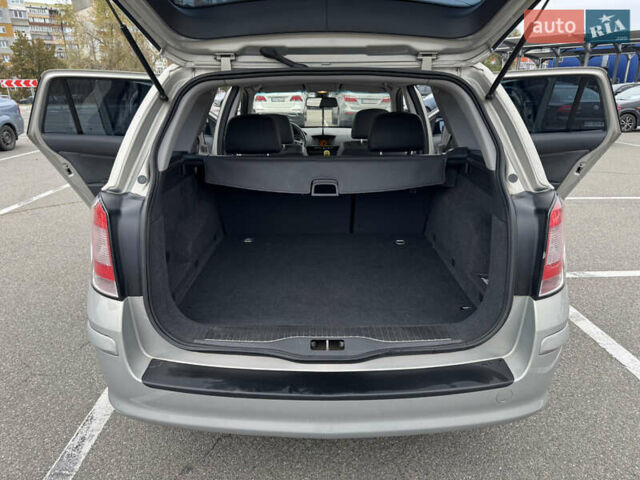 Серый Опель Астра, объемом двигателя 1.8 л и пробегом 237 тыс. км за 6200 $, фото 13 на Automoto.ua