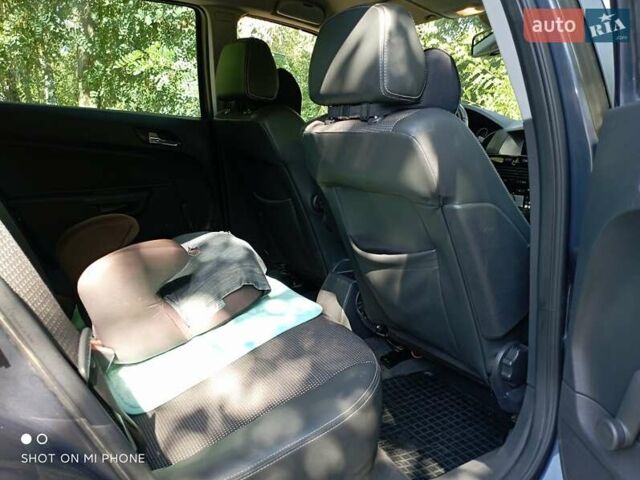 Серый Опель Астра, объемом двигателя 1.6 л и пробегом 221 тыс. км за 5300 $, фото 5 на Automoto.ua