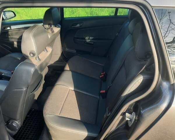 Опель Астра 2009 в Львове на Automoto.ua Серый Опель Астра, объемом двигателя 1.9 л и пробегом 291 тыс. км за 5400 $, фото 4 на Automoto.ua