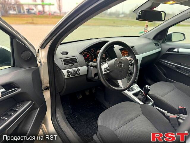 Опель Астра 2009 в Новом Буге на Automoto.ua Серый Опель Астра, объемом двигателя 1.4 л и пробегом 316 тыс. км за 4900 $, фото 5 на Automoto.ua