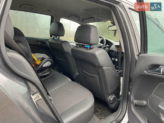 Серый Опель Астра, объемом двигателя 1.6 л и пробегом 232 тыс. км за 5650 $, фото 11 на Automoto.ua