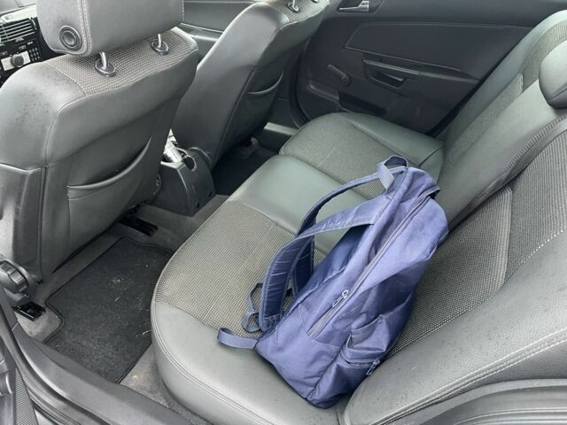 Сірий Опель Астра, об'ємом двигуна 1.6 л та пробігом 232 тис. км за 5500 $, фото 6 на Automoto.ua