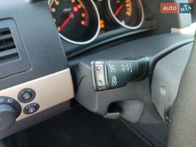 Серый Опель Астра, объемом двигателя 1.6 л и пробегом 240 тыс. км за 5550 $, фото 29 на Automoto.ua