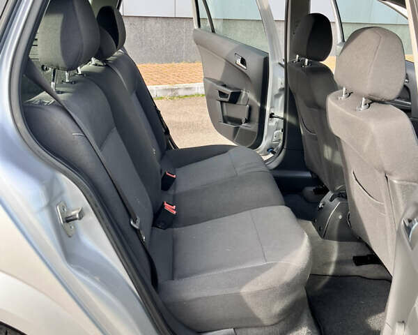 Серый Опель Астра, объемом двигателя 1.6 л и пробегом 230 тыс. км за 5950 $, фото 23 на Automoto.ua