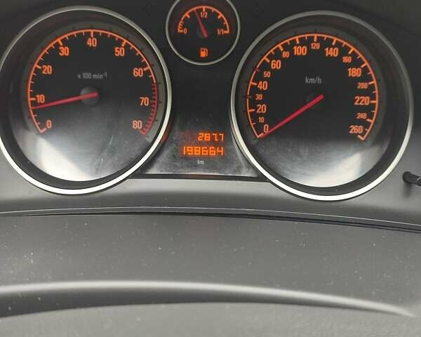 Серый Опель Астра, объемом двигателя 1.6 л и пробегом 199 тыс. км за 5650 $, фото 1 на Automoto.ua