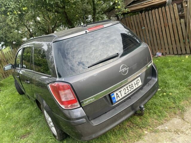 Серый Опель Астра, объемом двигателя 1.7 л и пробегом 223 тыс. км за 5199 $, фото 5 на Automoto.ua