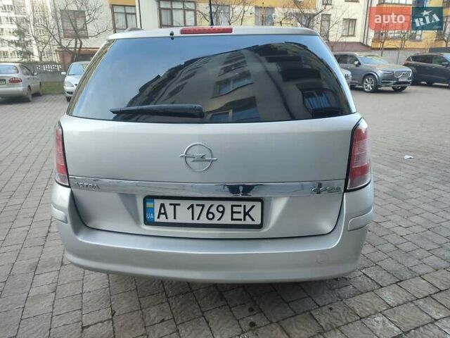Серый Опель Астра, объемом двигателя 1.7 л и пробегом 279 тыс. км за 5200 $, фото 9 на Automoto.ua