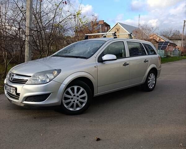 Серый Опель Астра, объемом двигателя 1.6 л и пробегом 207 тыс. км за 5800 $, фото 7 на Automoto.ua