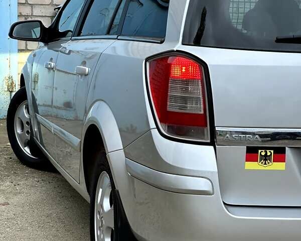 Сірий Опель Астра, об'ємом двигуна 1.7 л та пробігом 304 тис. км за 5800 $, фото 20 на Automoto.ua