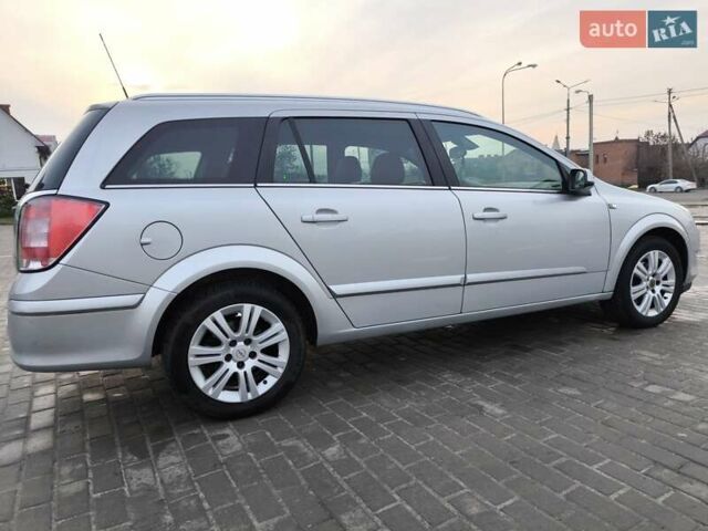 Серый Опель Астра, объемом двигателя 1.6 л и пробегом 229 тыс. км за 6000 $, фото 7 на Automoto.ua