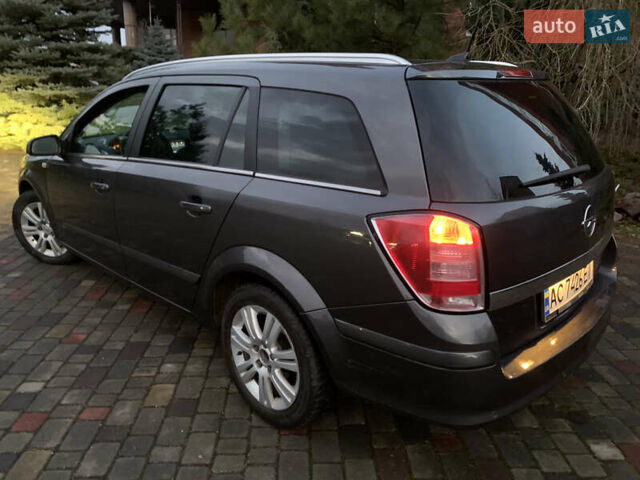 Серый Опель Астра, объемом двигателя 1.69 л и пробегом 294 тыс. км за 5000 $, фото 23 на Automoto.ua