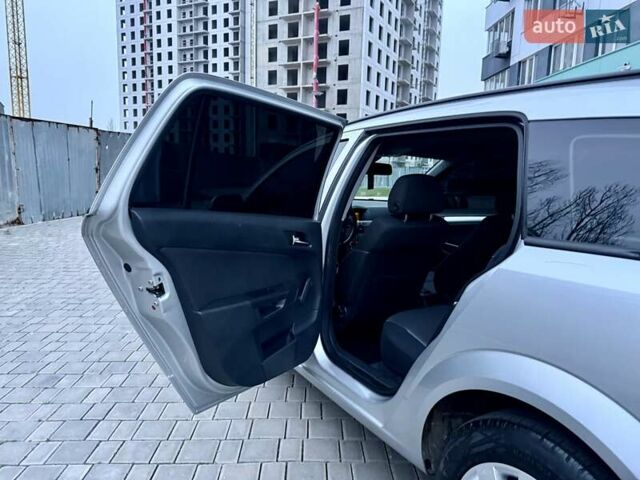 Серый Опель Астра, объемом двигателя 1.69 л и пробегом 252 тыс. км за 4999 $, фото 48 на Automoto.ua