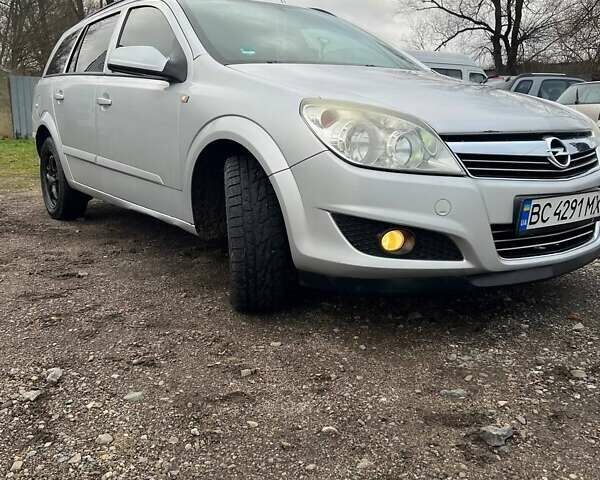Серый Опель Астра, объемом двигателя 1.7 л и пробегом 197 тыс. км за 4900 $, фото 1 на Automoto.ua