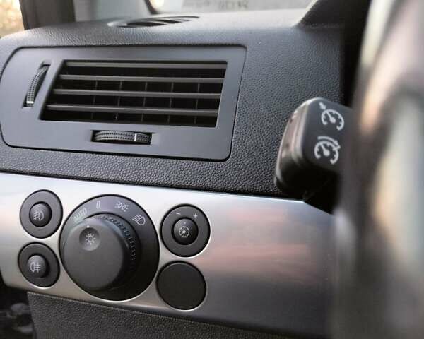Опель Астра 2009 в Староконстантинов на Automoto.ua Серый Опель Астра, объемом двигателя 1.8 л и пробегом 198 тыс. км за 6099 $, фото 13 на Automoto.ua