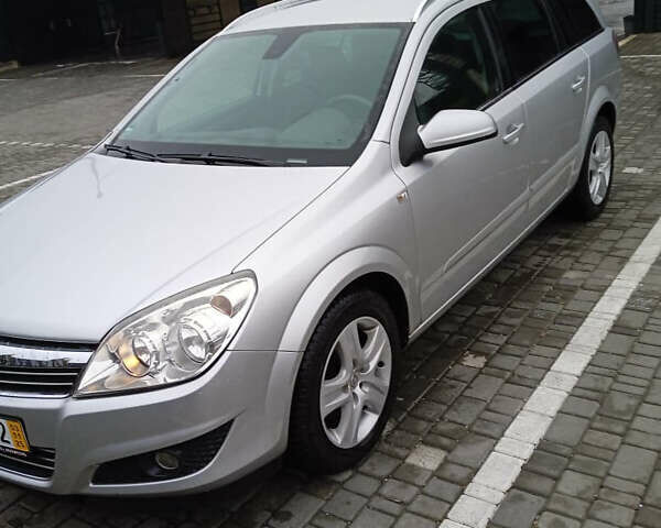 Серый Опель Астра, объемом двигателя 1.6 л и пробегом 175 тыс. км за 5800 $, фото 12 на Automoto.ua