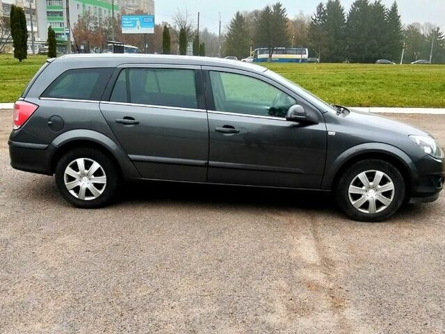 Серый Опель Астра, объемом двигателя 1.8 л и пробегом 222 тыс. км за 3950 $, фото 2 на Automoto.ua