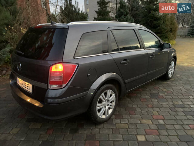 Серый Опель Астра, объемом двигателя 1.69 л и пробегом 294 тыс. км за 5000 $, фото 9 на Automoto.ua