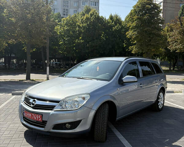 Серый Опель Астра, объемом двигателя 1.6 л и пробегом 194 тыс. км за 6100 $, фото 9 на Automoto.ua