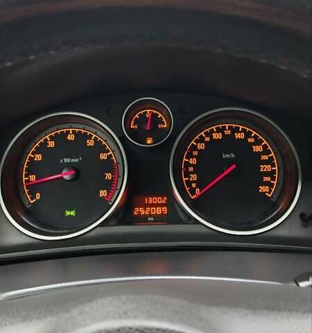 Сірий Опель Астра, об'ємом двигуна 1.6 л та пробігом 255 тис. км за 5700 $, фото 7 на Automoto.ua