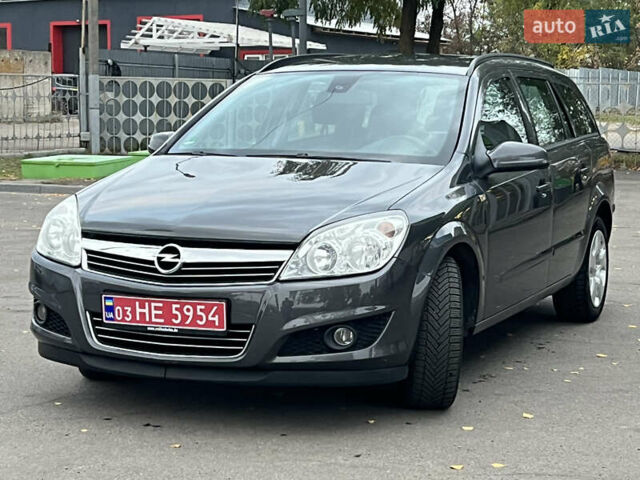 Серый Опель Астра, объемом двигателя 0 л и пробегом 230 тыс. км за 5700 $, фото 2 на Automoto.ua