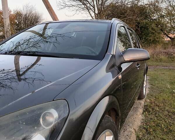 Опель Астра 2009 в Староконстантинов на Automoto.ua Серый Опель Астра, объемом двигателя 1.8 л и пробегом 198 тыс. км за 6099 $, фото 10 на Automoto.ua