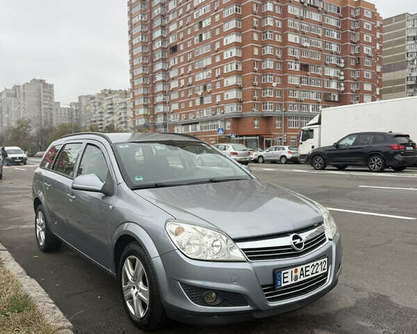 Опель Астра 2009 в Киеве на Automoto.ua Серый Опель Астра, объемом двигателя 1.9 л и пробегом 269 тыс. км за 2850 $, фото 1 на Automoto.ua