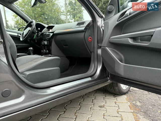 Сірий Опель Астра, об'ємом двигуна 1.7 л та пробігом 270 тис. км за 6400 $, фото 59 на Automoto.ua