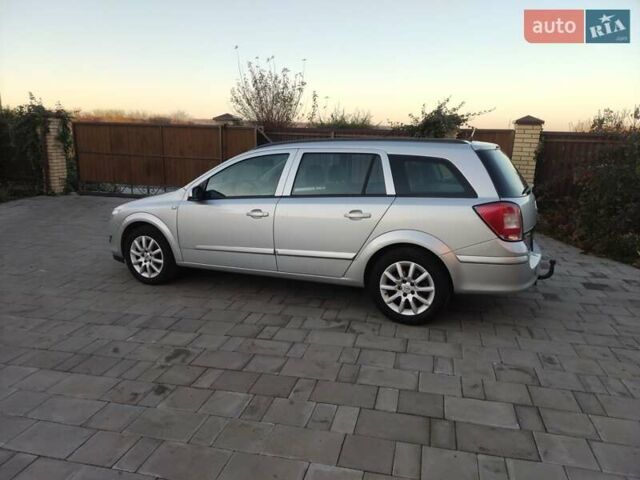 Серый Опель Астра, объемом двигателя 1.6 л и пробегом 240 тыс. км за 5550 $, фото 15 на Automoto.ua