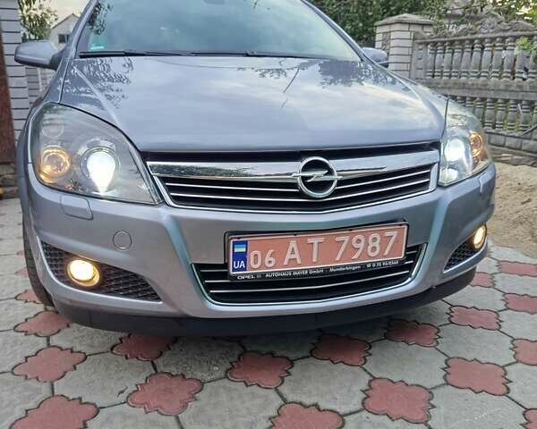 Серый Опель Астра, объемом двигателя 1.6 л и пробегом 231 тыс. км за 6200 $, фото 11 на Automoto.ua