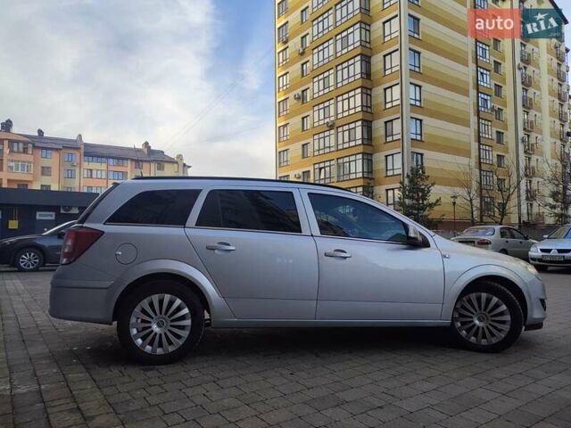 Серый Опель Астра, объемом двигателя 1.7 л и пробегом 279 тыс. км за 5200 $, фото 6 на Automoto.ua