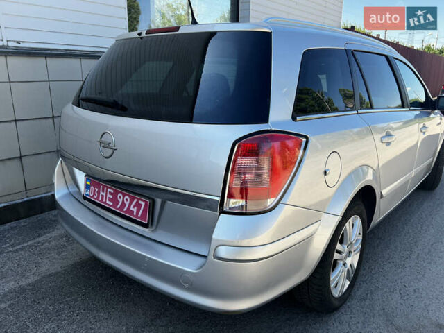 Серый Опель Астра, объемом двигателя 1.6 л и пробегом 276 тыс. км за 5500 $, фото 5 на Automoto.ua