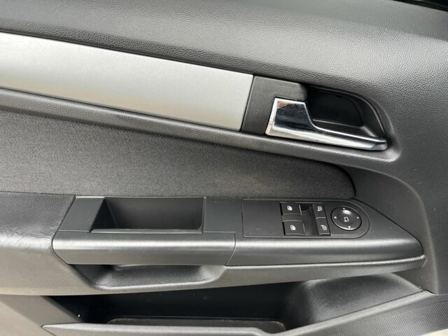 Серый Опель Астра, объемом двигателя 1.7 л и пробегом 254 тыс. км за 5900 $, фото 10 на Automoto.ua