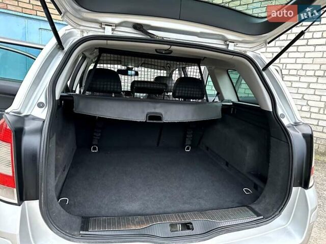 Сірий Опель Астра, об'ємом двигуна 1.7 л та пробігом 304 тис. км за 5800 $, фото 45 на Automoto.ua