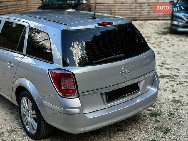 Серый Опель Астра, объемом двигателя 1.6 л и пробегом 210 тыс. км за 5500 $, фото 34 на Automoto.ua