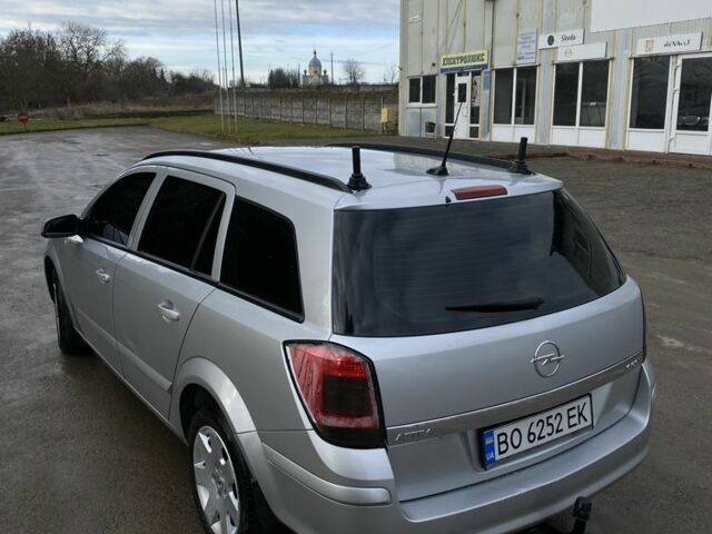 Серый Опель Астра, объемом двигателя 1.7 л и пробегом 281 тыс. км за 4999 $, фото 1 на Automoto.ua