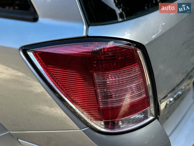 Серый Опель Астра, объемом двигателя 1.6 л и пробегом 210 тыс. км за 5500 $, фото 47 на Automoto.ua