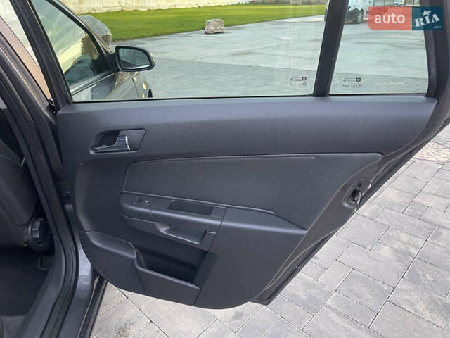 Опель Астра 2009 в Луцке на Automoto.ua Серый Опель Астра, объемом двигателя 1.6 л и пробегом 198 тыс. км за 6500 $, фото 30 на Automoto.ua