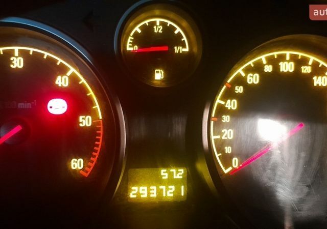 Серый Опель Астра, объемом двигателя 1.69 л и пробегом 293 тыс. км за 5200 $, фото 2 на Automoto.ua