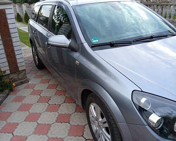 Серый Опель Астра, объемом двигателя 1.6 л и пробегом 231 тыс. км за 6200 $, фото 13 на Automoto.ua