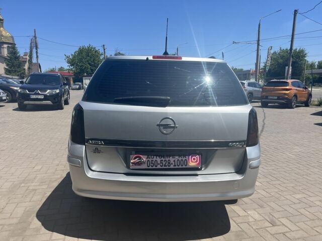Серый Опель Астра, объемом двигателя 1.7 л и пробегом 254 тыс. км за 5900 $, фото 6 на Automoto.ua