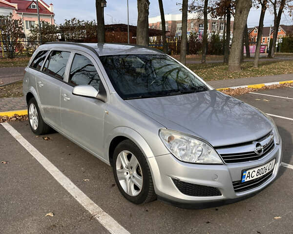 Сірий Опель Астра, об'ємом двигуна 1.6 л та пробігом 243 тис. км за 5500 $, фото 2 на Automoto.ua