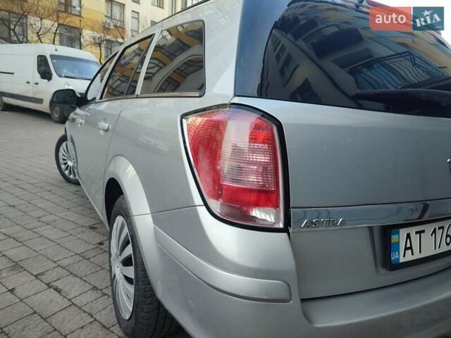 Серый Опель Астра, объемом двигателя 1.7 л и пробегом 279 тыс. км за 5200 $, фото 11 на Automoto.ua