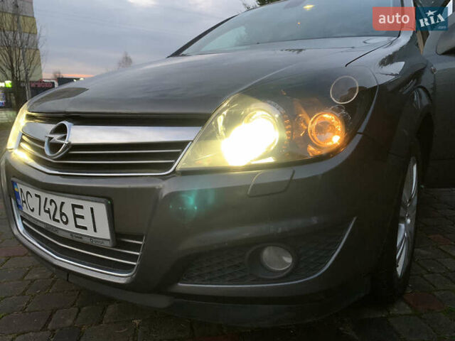 Серый Опель Астра, объемом двигателя 1.69 л и пробегом 294 тыс. км за 5000 $, фото 16 на Automoto.ua