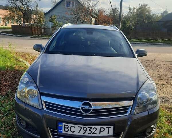 Опель Астра 2009 в Львове на Automoto.ua Серый Опель Астра, объемом двигателя 1.9 л и пробегом 291 тыс. км за 5400 $, фото 3 на Automoto.ua