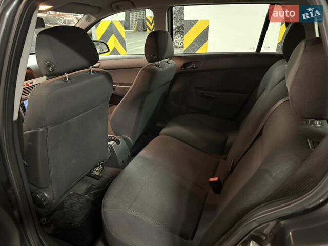 Серый Опель Астра, объемом двигателя 1.36 л и пробегом 220 тыс. км за 5350 $, фото 8 на Automoto.ua