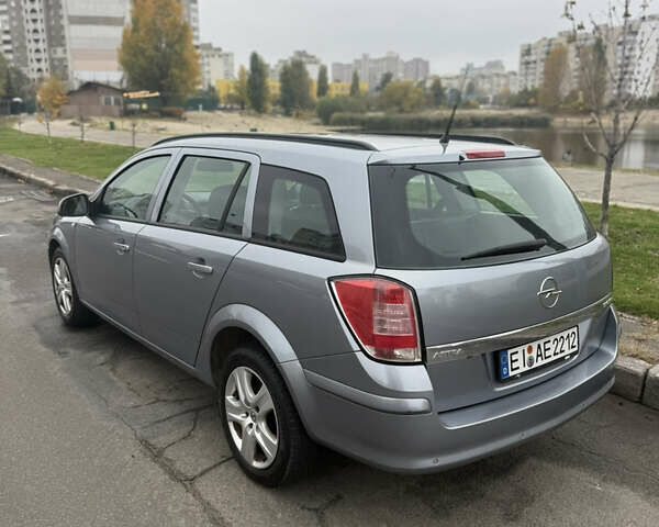 Опель Астра 2009 в Киеве на Automoto.ua Серый Опель Астра, объемом двигателя 1.9 л и пробегом 269 тыс. км за 2850 $, фото 6 на Automoto.ua
