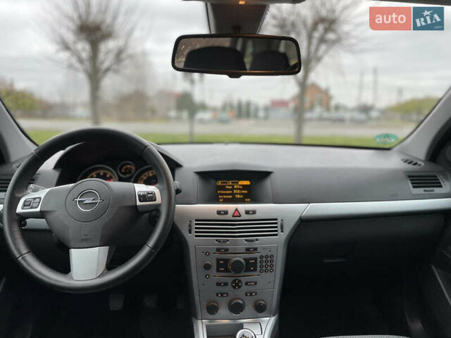 Сірий Опель Астра, об'ємом двигуна 1.6 л та пробігом 206 тис. км за 5600 $, фото 23 на Automoto.ua