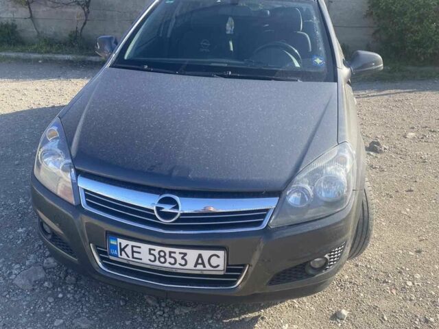 Серый Опель Астра, объемом двигателя 1.4 л и пробегом 216 тыс. км за 5700 $, фото 5 на Automoto.ua