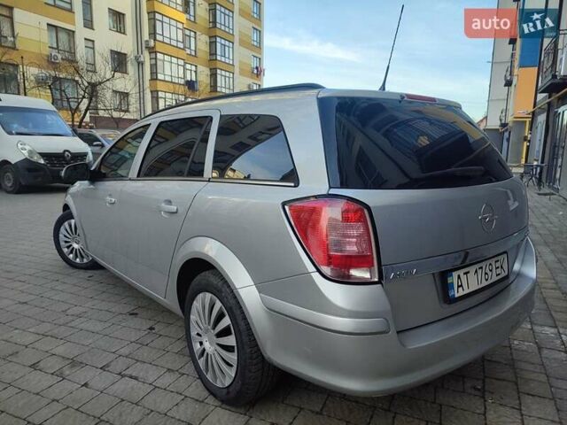 Серый Опель Астра, объемом двигателя 1.7 л и пробегом 279 тыс. км за 5200 $, фото 12 на Automoto.ua