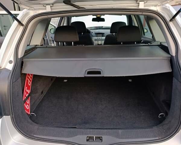 Серый Опель Астра, объемом двигателя 1.6 л и пробегом 207 тыс. км за 5800 $, фото 51 на Automoto.ua